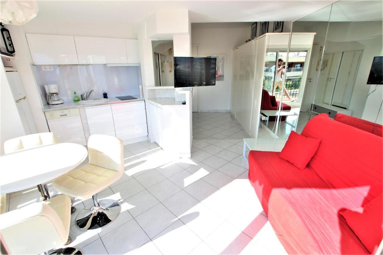 Nice Apartment Last Floor With Terrace And Clear View On The Sea Cannes Esterno foto