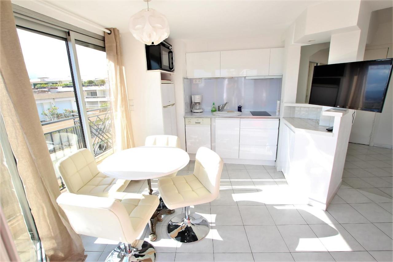 Nice Apartment Last Floor With Terrace And Clear View On The Sea Cannes Esterno foto