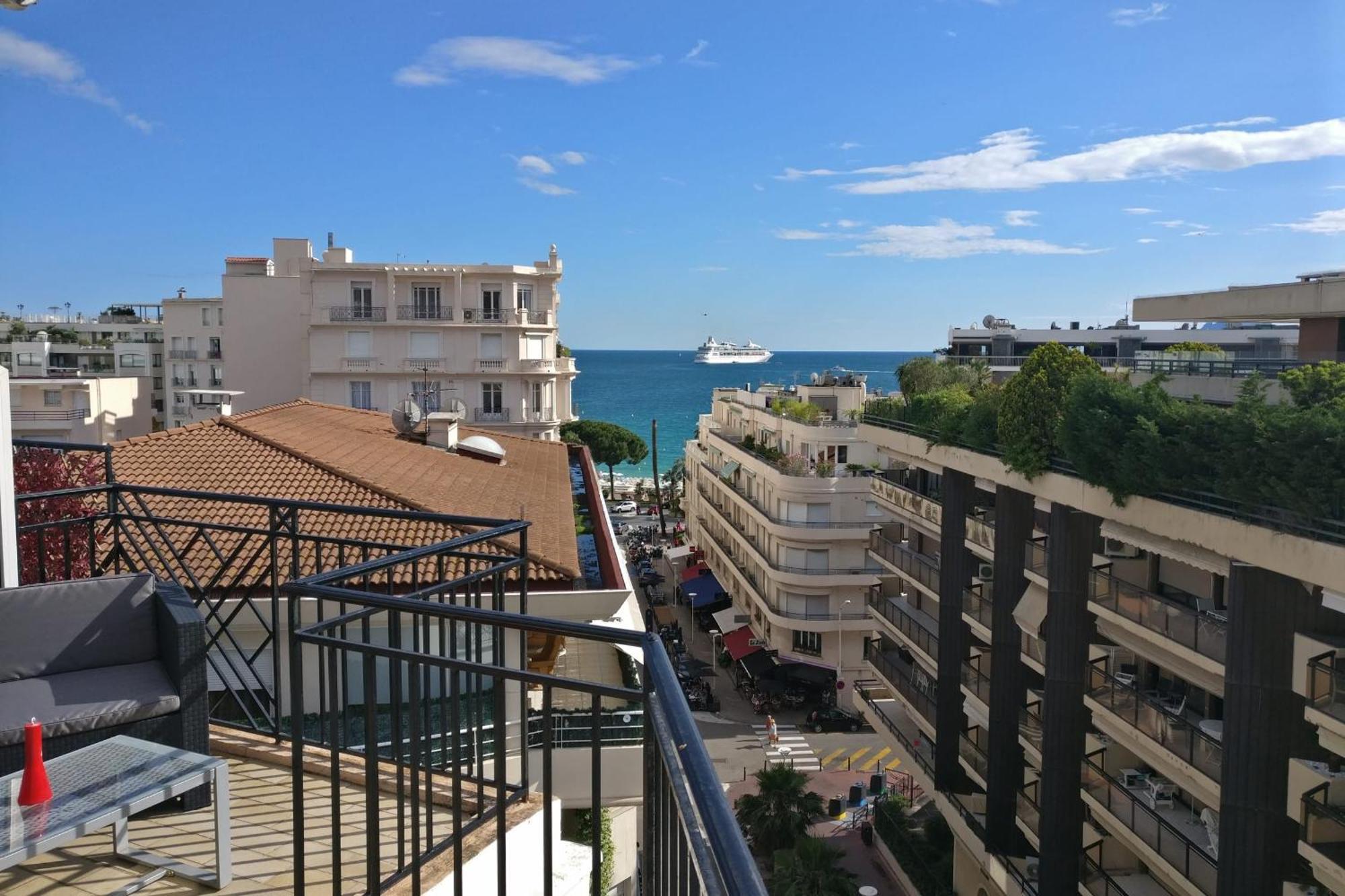 Nice Apartment Last Floor With Terrace And Clear View On The Sea Cannes Camera foto